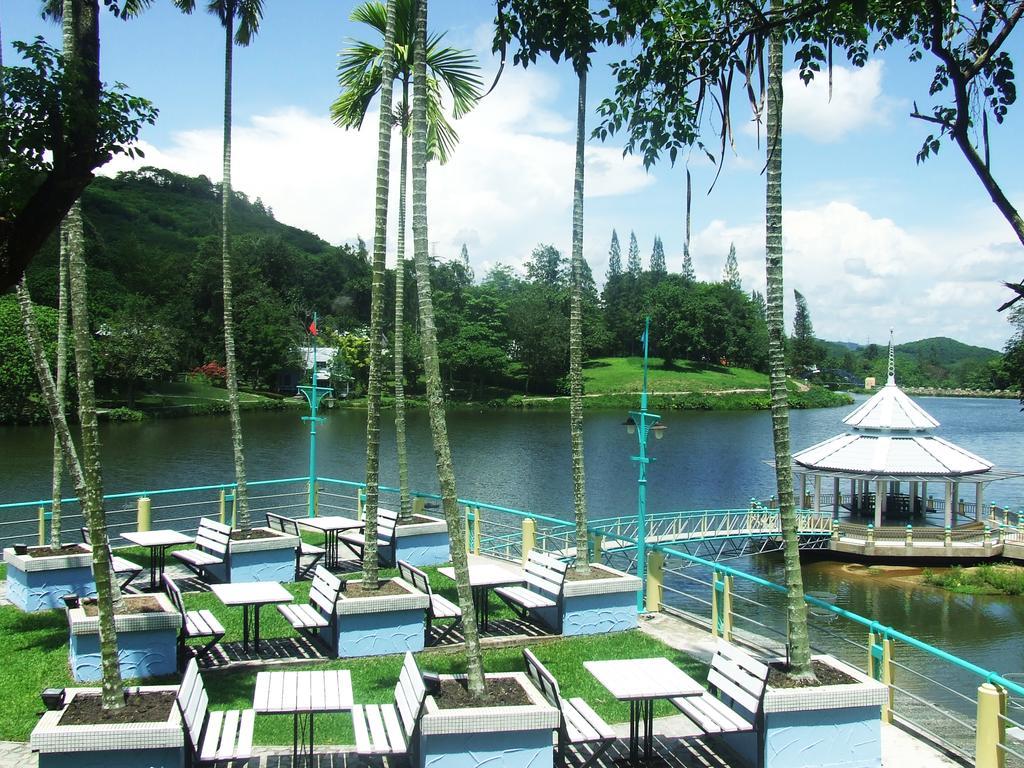 Brookside Valley Resort Rayong Exterior foto